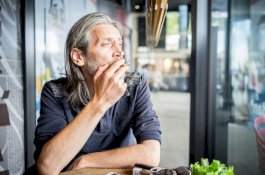 Merokok Bisa Sebabkan Wajah Terlihat Tua