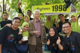 Jalan Santai dan Parade Kuliner Warnai Family Gathering Spinal III FK UMI