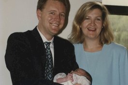 Wanita Ini Muntah Saat Diberitahu Suaminya Gay dan Pengidap HIV