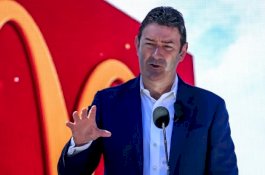 Kedapatan Kencan dengan Karyawannya, CEO McDonald's Dicopot