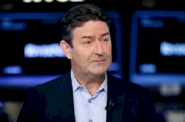 Dipecat karena Kencani Karyawan, Mantan CEO McDonald's Dapat Pesangon Rp9,4 Miliar