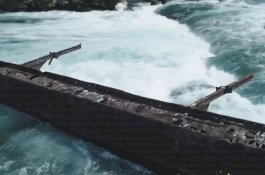 Lebih dari Seabad Terjebak di Niagara, Kapal Tongkang Karatan Ini Bergerak