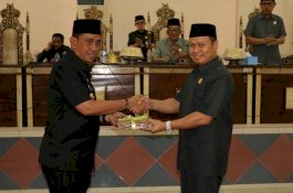 Rapat Paripurna DPRD Wajo, Pemkab Serahkan 3 Ranperda