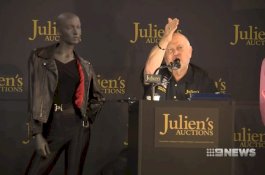 Mencengangkan, Jaket Ikonik Pemeran Film Legendaris Grease Olivia Laku Rp33,792 Triliun