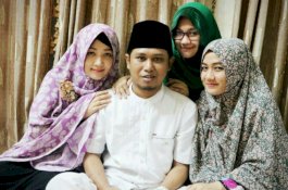 Pengakuan Istri Pertama Saat Ikhlaskan Lora Fadil Poligami