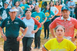Sekda Toraja Utara Lepas Peserta Jalan Sehat Peringati HKN Ke-55