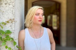 Perempuan Kristen di Australia Makin Susah Menemukan Jodoh Seagama