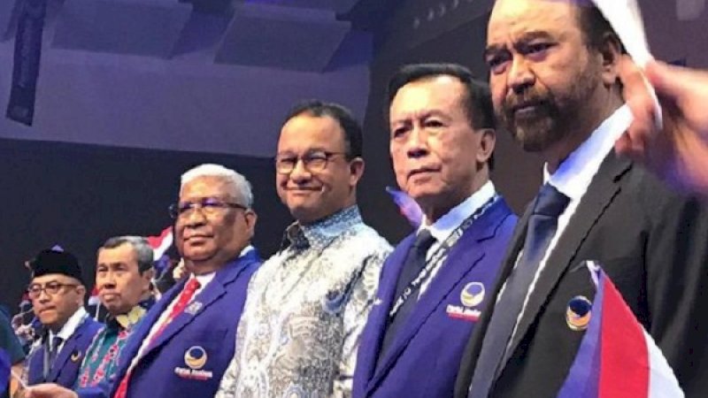 Anies Baswedan (ketiga dari kanan), hadir pada Kongres Partai NasDem di JI Expo.