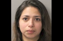 Bu Guru Mungil Ini Pacu Birahi Siswanya di Rumah Orang Tua