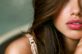 Perempuan 24 Tahun Ini Jual Keperawanan, Orang Partai Beli Rp23 Miliar
