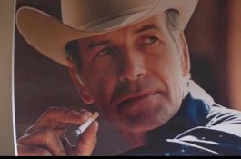 Aktor Iklan Ikonik Marlboro Man Meninggal di Usia 90 Tahun