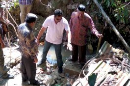 Dollah Mando Pantau Fasilitas Umum dan Aktivitas Warga di Belawae