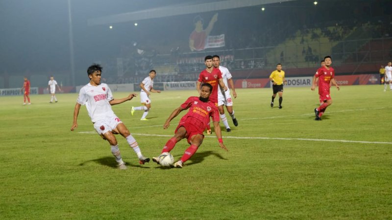 Laga Kalteng Putra vs PSM Makassar. Ist