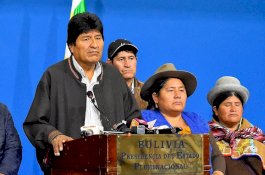 Presiden Bolivia Mengundurkan Diri Menyusul Demonstrasi 3 Minggu