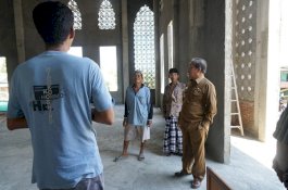 Ke Selatan Sidrap, Dollah Mando Tinjau Proyek Renovasi Masjid
