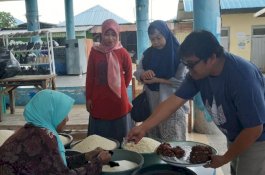 Berpeluang Diusung Golkar, Kak Syam Sapa Pedagang Pasar Cekkeng