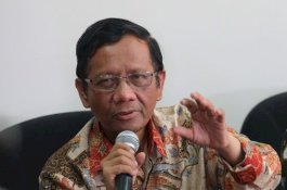 Mahfud MD Sebut Laporan Jokowi soal Korupsi Kakap Tak Disentuh KPK