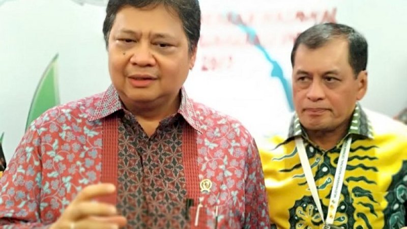 Airlangga Hartarto bersama Nurdin Halid