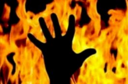 Muak Disiksa Anak Pemabuk, Orang Tua Ikat Putranya ke Pohon dan Membakarnya