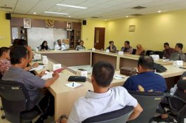 DPRD Wajo Keluar Daerah, Kantornya Disegel Pengunjuk Rasa