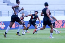Persebaya Vs PSM, Duel Dua Tim Pesakitan yang Bakal Tampil Pincang