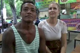 Kisah Asmara Slamet yang Nikahi Bule Cantik dengan Maskawin Rp300 Ribu