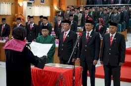 Resmi, Pimpinan DPRD Sidrap Ucapkan Sumpah