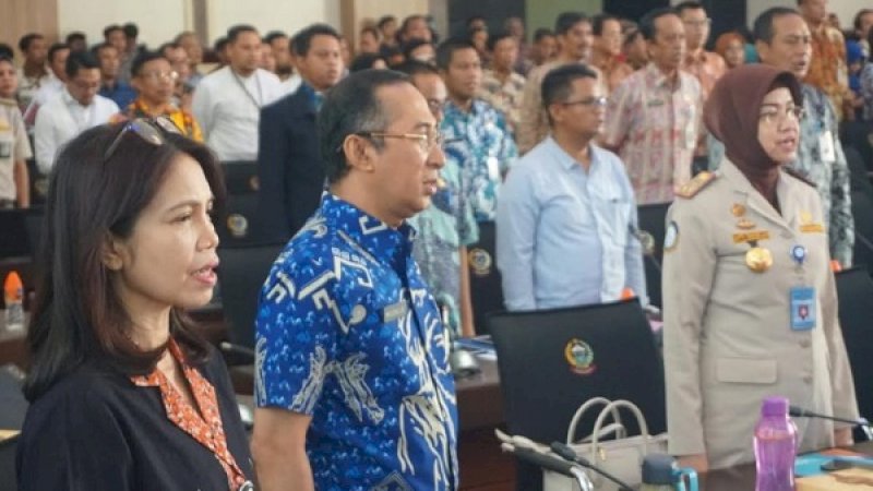 Sekkab Gowa, H Muchlis saat menghadiri High Level Meeting TPID Provinsi Sulsel dan Kabupaten/Kota se-Sulsel di Ruang Rapat Pimpinan, Kantor Gubernur Sulsel, Makassar, Jumat (15/12019). 