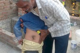 Lahir dengan 'Ekor', Bocah Ini Diperlakukan Seperti Dewa