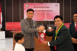 Di Pelantikan IDI Cabang Gowa, Adnan: Layani Masyarakat Tanpa Memandang Status