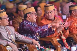 Selain Rp50 Miliar, Gowa Juga Dapat Kado Ambulans dan Damkar dari Gubernur Sulsel