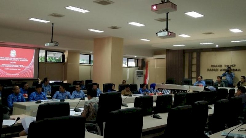 Suasana rapat KUA Pendapatan dan Belanja Daerah Pemkot Makassar 2020 di DPRD Kota Makassar.