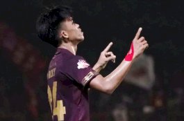Rizky Eka Cetak Gol Perdananya, PSM Unggul 3-0 Atas Persipura di Babak Pertama