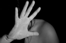 Unggah Video Mata Berdarah di Twitter, Perempuan Ini Diselamatkan Polisi dari Siksaan Suami