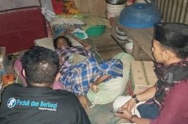 Butuh Bantuan Dermawan, Ibu Penderita Kanker Payudara Ini hanya Bisa Berbaring