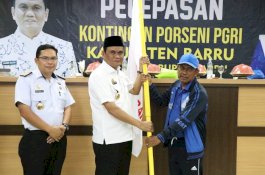 Suardi Saleh ke Kontingen PGRI Barru: Jaga Nama Baik Daerah