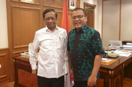 Maju Pilgub Kalsel, Mantan Pengacara Prabowo Minta Restu Mahfud MD