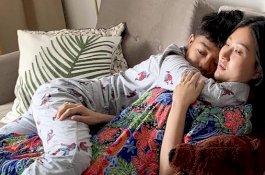 Kata Ahli Gizi Soal Betrand Peto yang Minum ASI Sarwendah