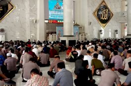 Ustaz Das'ad Kocok Perut Jemaah Masjid di Gowa