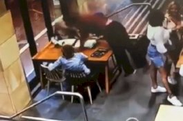 Video: Pria Australia Pukuli dan Injak-Injak Muslimah Hamil