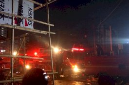 Malam Minggu, Kebakaran Landa Ruko New Zamrud Makassar