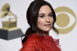 Gegara Tos dengan Pangeran Harry, Penyanyi Cantik Ini dalam Masalah