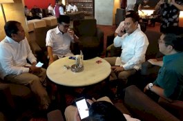 Hadiri Pelantikan Gerindra Sulsel, Danny Bincang Akrab dengan Iwan Aras dan La Tinro