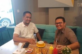Pilkada Maros, Ilham dan Devo Ngopi Bareng