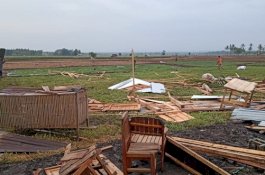 Pemiliknya Salat Asar, Atap Rumah di Soppeng Diterbangkan Angin Kencang