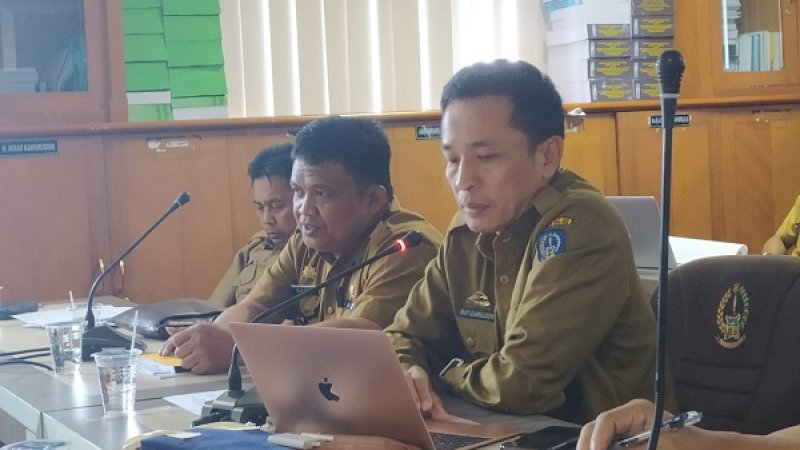 Komisi D DPRD Sulsel, menyorot usulan anggaran perjalanan dinas Badan Perencanaan dan Pembangunan Daerah (Bappeda) Provinsi Sulawesi Selatan. Totalnya Rp8 miliar lebih.