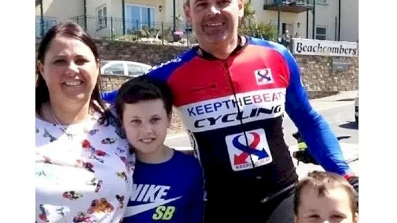 Sally Stokes, Adam, David dan Matthew.