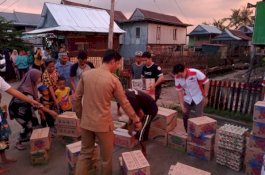 WCC Sidrap Salurkan Bantuan kepada Korban Puting Beliung di Teteaji