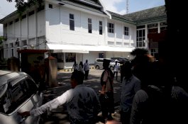 Gara-Gara Mobil, Kadis Perumahan Bantaeng-Pejabat BPKD Nyaris Adu Jotos di Kantor Bupati