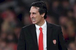 Arsenal Pecat Unay Emery?